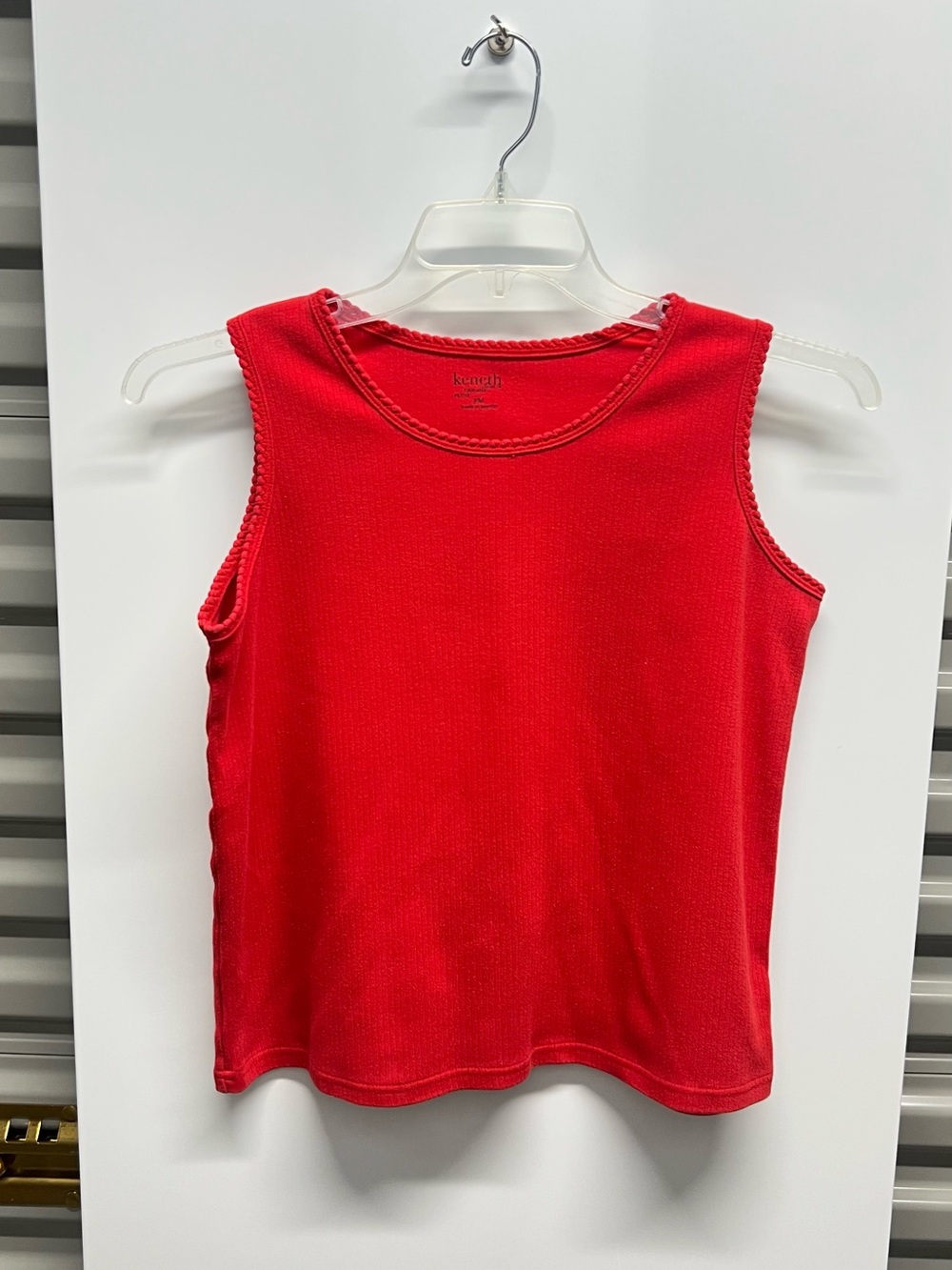 Kenneth Cole Women's Bright Red Ribbed Tank Petite Medium